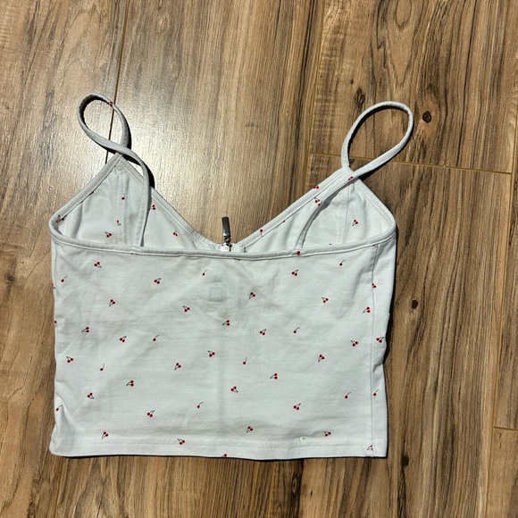 We to Me cherry chop top - Picture 3 of 3